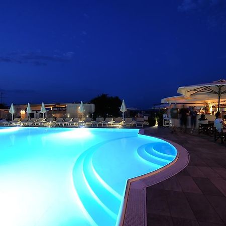 Hotel Caesar Lido Di Savio Bagian luar foto