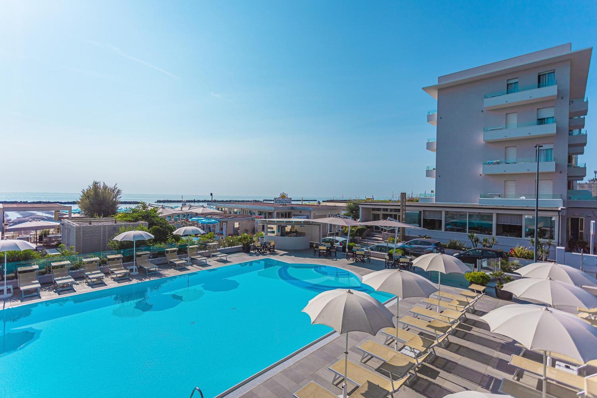 Hotel Caesar Lido Di Savio Bagian luar foto