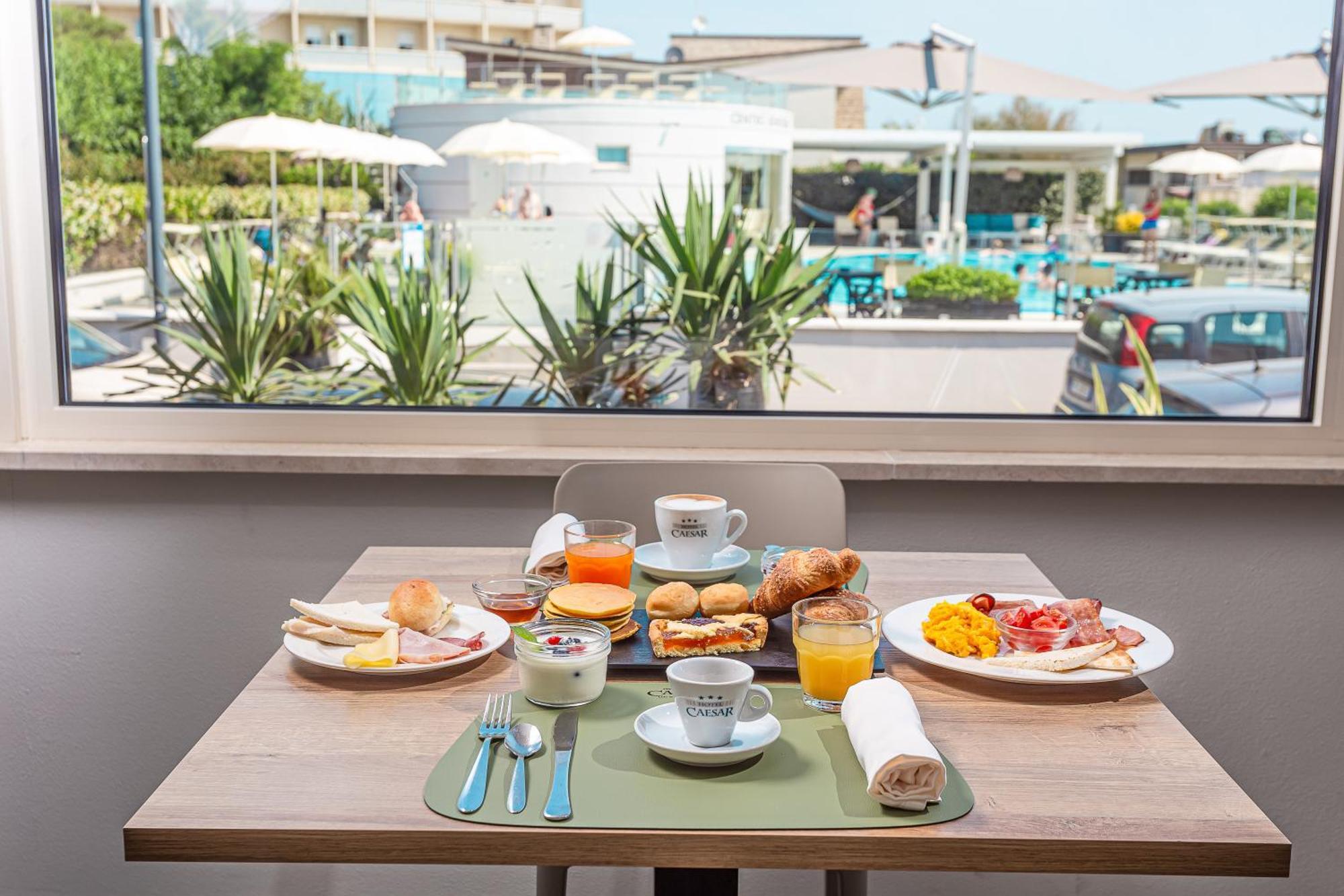 Hotel Caesar Lido Di Savio Bagian luar foto